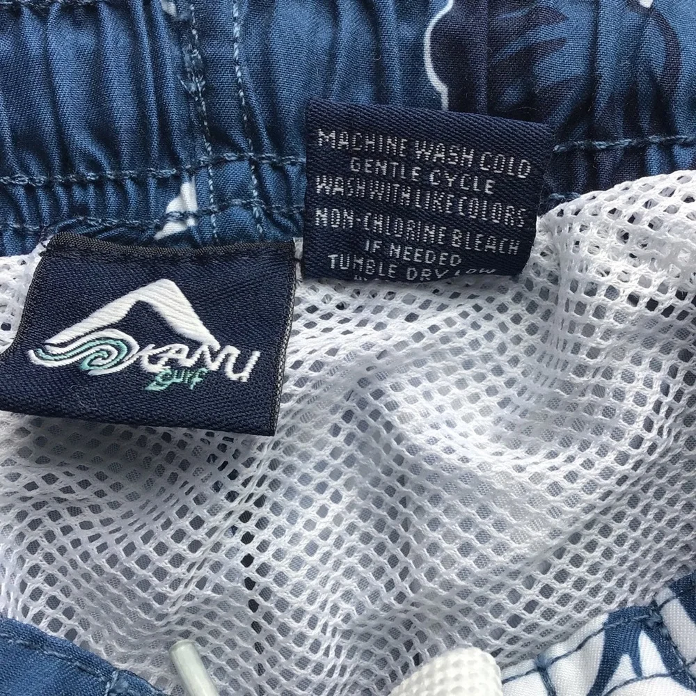 Kanu Surf Miami Board Shorts - Size Medium (5/6)